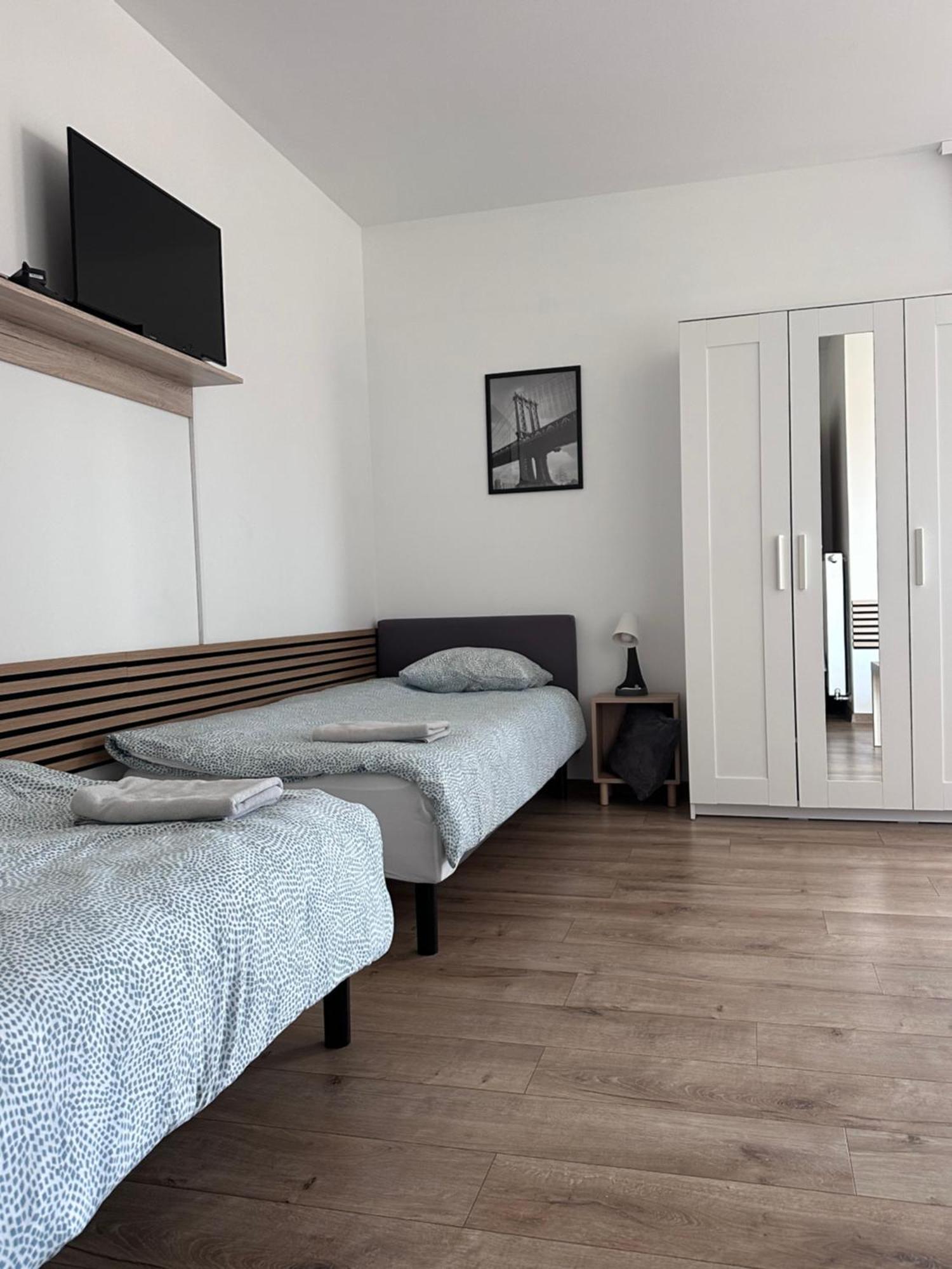 Pruszkowskie Mieszkanko Buitenkant foto